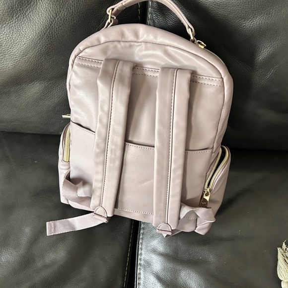 Chic Purple Backpack with Modern Design and Structured Shape - Picture 1 of 2